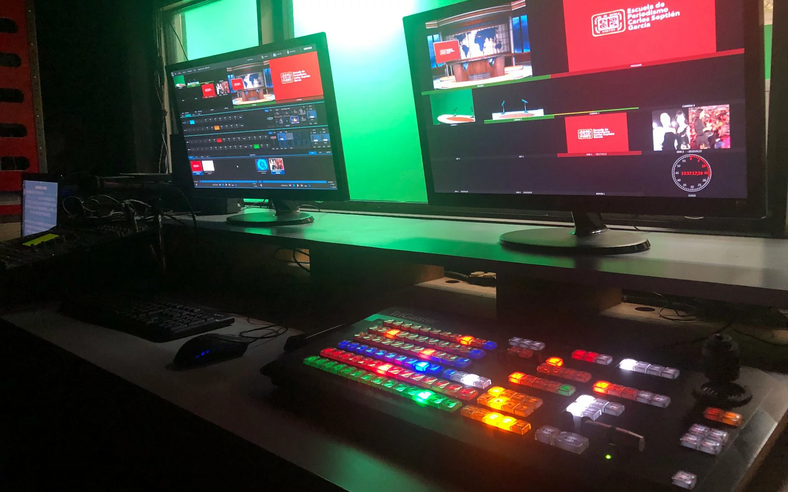 Cabina de control para streaming y realización en vivo